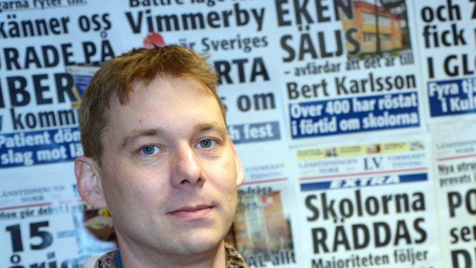 Erik Paulsson tänker för närvarande inte agera alls trots att centern i Vimmerby ökar pressen för att han ska lämna sin a uppdrag för partiet i kommunpolitiken.
