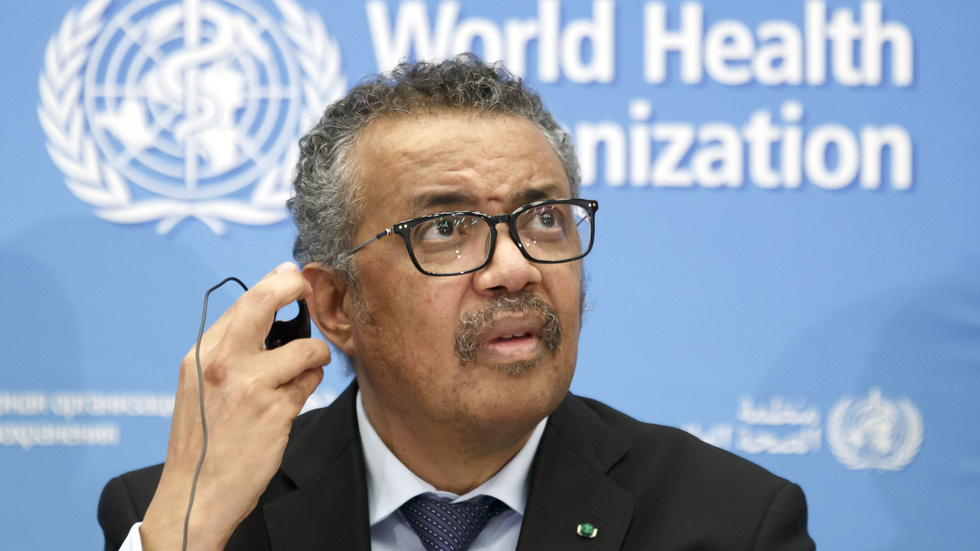 WHO chefen Tedros Adhanom Ghebreyesus meddelade under fredagen att rekommendationerna om munskydd ändras. Arkivbild.