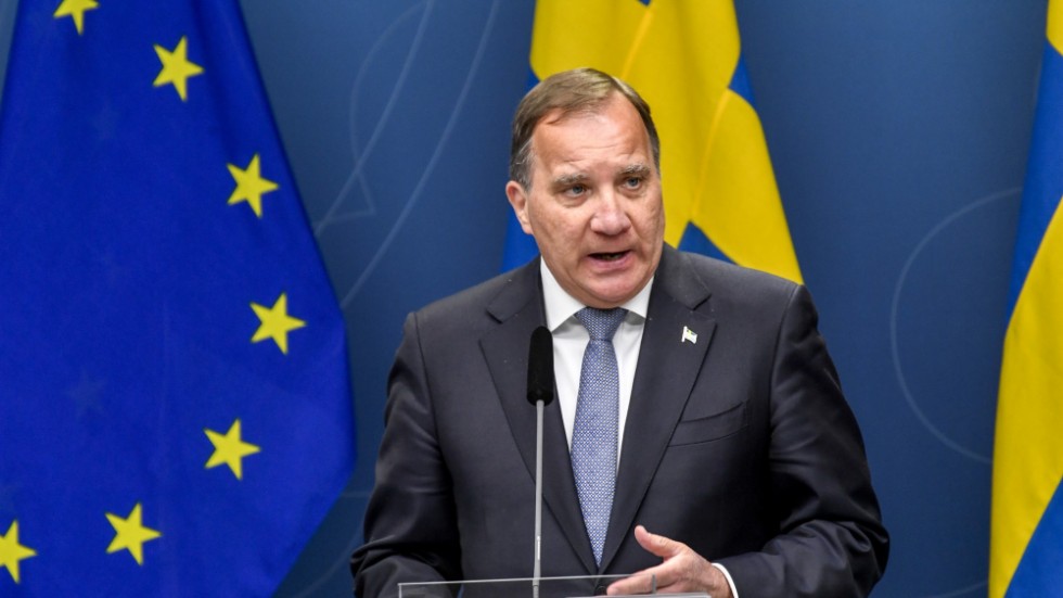 Faran för smittspridning är inte över, betonar statsminister Stefan Löfven (S).