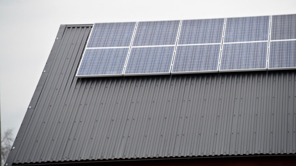 Det starka intresset för att installera solceller består, även om reglerna för energiskatt bedöms hämma utvecklingen. Arkivbild.