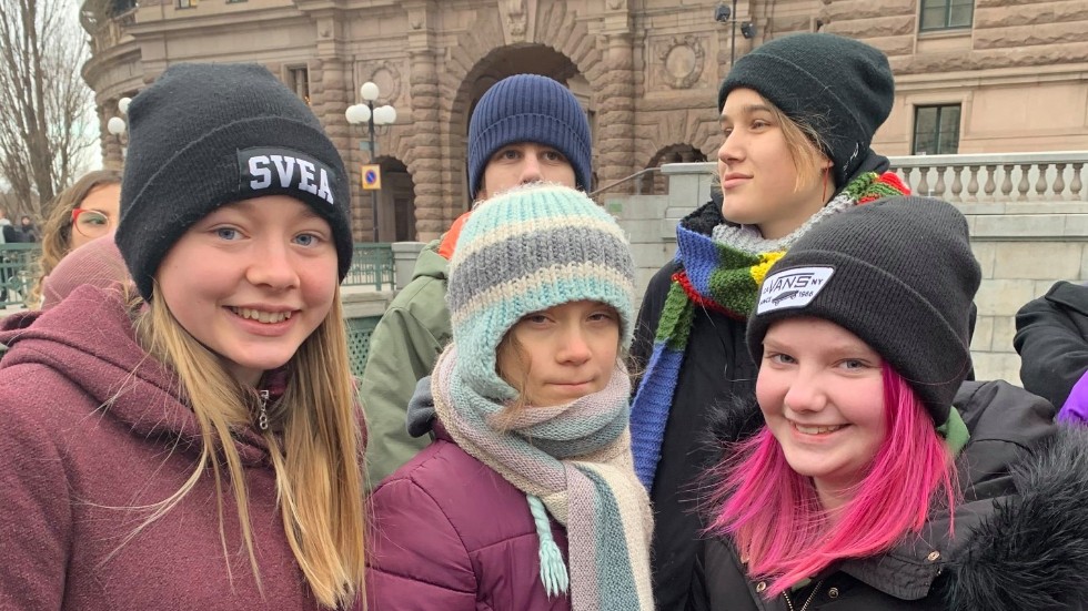Ester Svensson och Fia-Lotta Björkdahl tog mod till sig och gick fram och bad om att få ta en bild tillsammans med klimataktivisten Greta Thunberg.