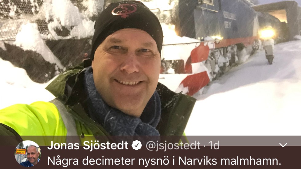 Jonas Sjöstedt (V) blev fast i Narvik under tisdagen. I ett inlägg på Twitter skrev han: "Några decimeter nysnö i Narviks malmhamn. Lite oklart när vi kan åka åter mot Kiruna pga lavinen". 