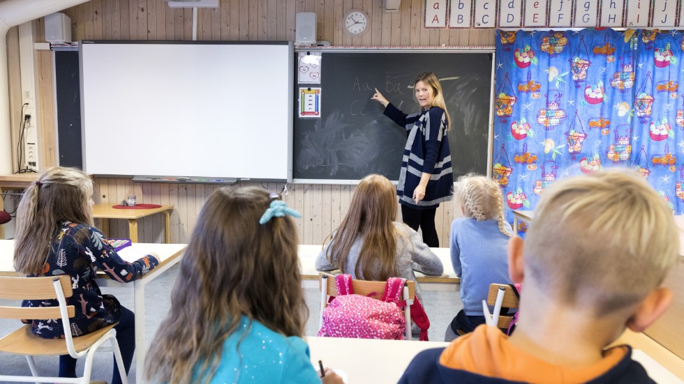 Löneutvecklingen för en lärare i Sverige är en av de allra sämsta i hela Europa, skriver Mårten Wedebrand.