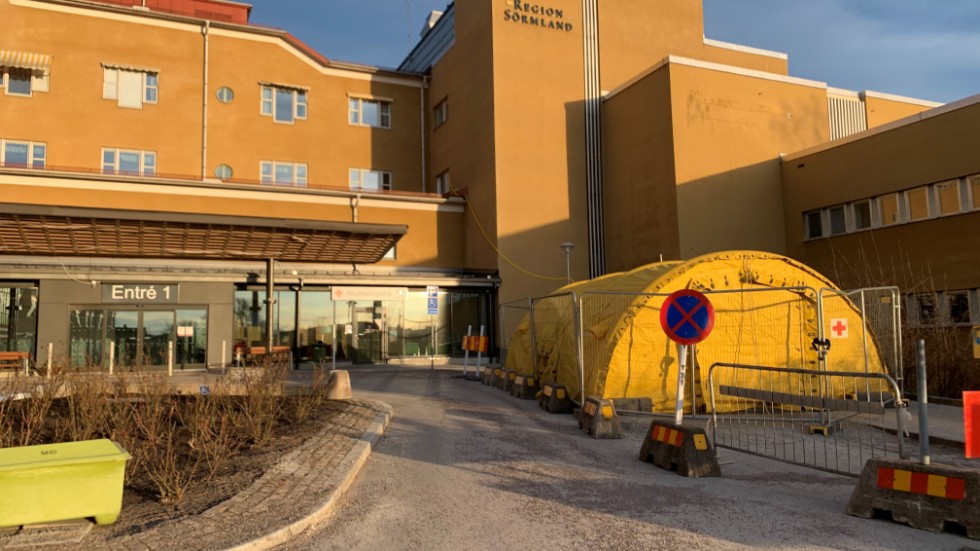 Min fråga till landstingspolitiker med socialdemokraten Monica Johansson i spetsen är varför har ni gjort Kullbergska sjukhuset till en vårdcentral? Skriver Elisabet Andersson.