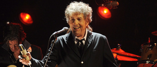 Bob Dylan lägger epitetet låtskrivare bakom sig