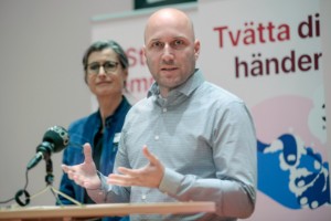 Sjukvårdsledaren: "På vissa avdelningar är det tungt"