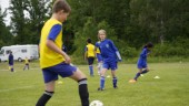 Fotbollsskola lockar fler än 100 barn till Larslunda IP