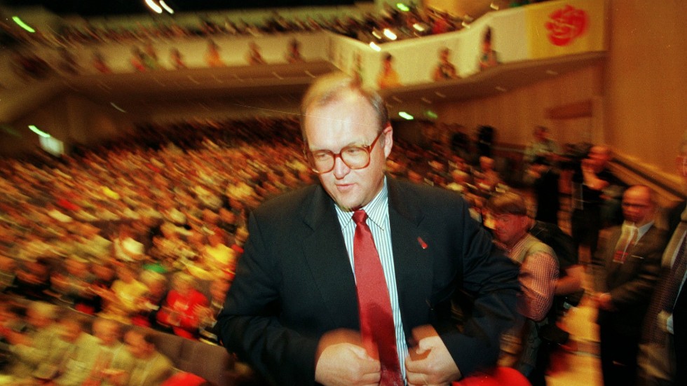 Göran Persson. Notan för värnskatten han införde 1995 beräknas till nästan 300 miljoner förlorande arbetstimmar i Sverige. 