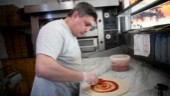Pizzeriaägaren: "Vi klarar oss en vecka till"