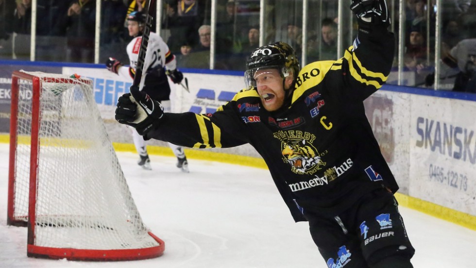 Jakob Karlsson fortsätter i Vimmerby Hockey.