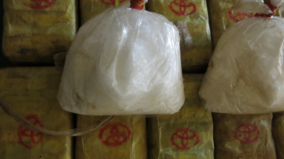 I tillslag i nordöstra Myanmar beslagtogs bland annat nära 200 miljoner tabletter metamfetamin.