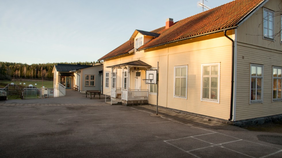 Sankt Anna skola hotas av nedläggning när Söderköpings kommun måste spara.