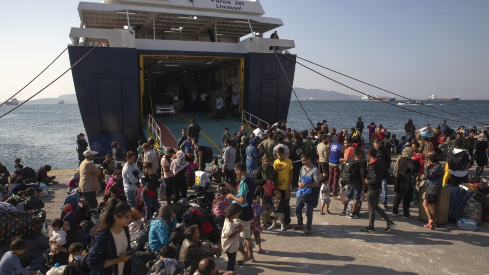 Migranter anländer till det grekiska fastlandet i oktober 2019. Arkivbild.