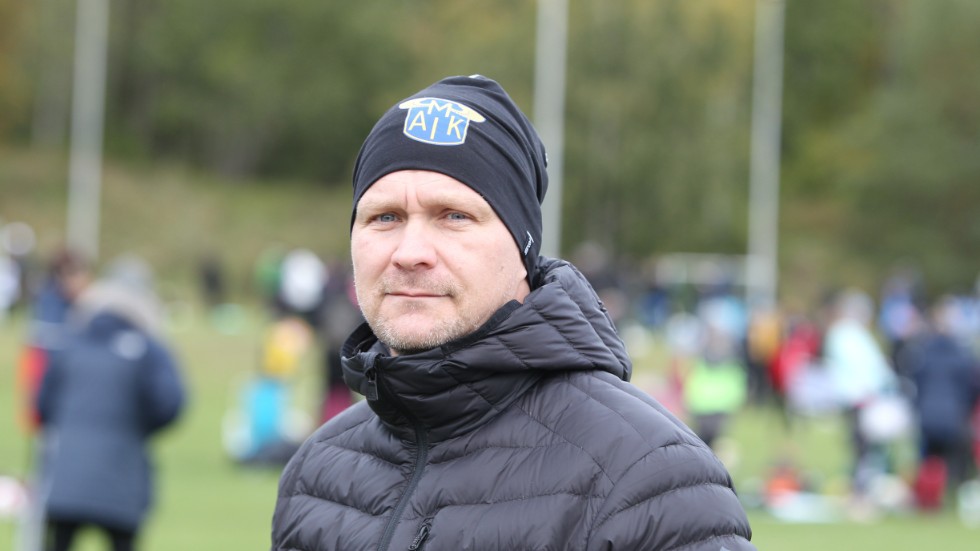 Maik:s klubbchef Henrik Blomsten gladdes åt cupen och den uppåtgående trenden.
