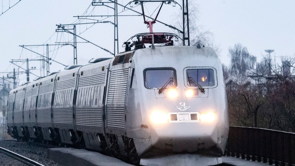 Det rådde stopp i tågtrafiken förbi Södertälje Syd efter en olyckshändelse på torsdagen.