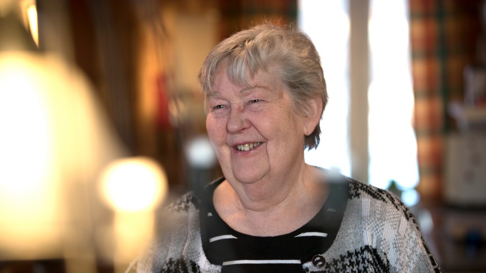 80-åriga Margareta Hansson i Sundsnäs utanför Boden är en av de kvinnliga pionjärerna inom skogsnäringen. 1967 skapade hon rubriker när hon blev den första kvinnliga skogstraktorföraren i landet. 