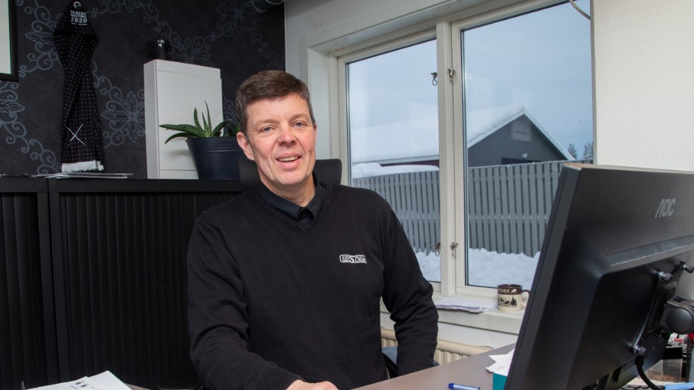 Bilhandlaren Ulf Sandberg har mer och mer blivit skoterförsäljaren Ulf Sandberg. Nu kan han bli årets företagare i Arvidsjaur.