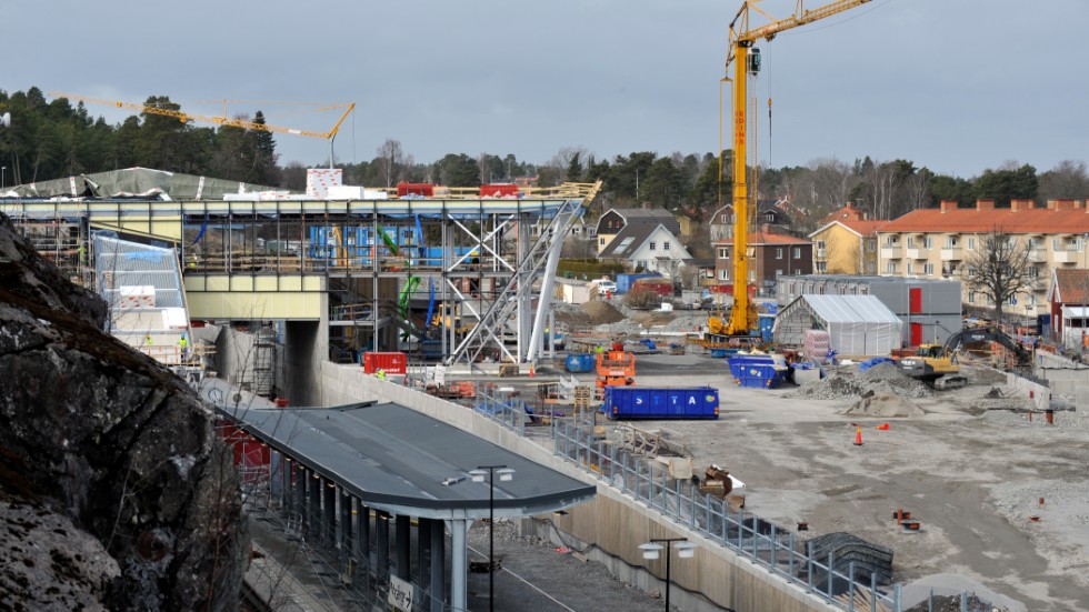 Arbetet med dubbelspår förbi Strängnäs, som pågick mellan 2014–2018, är ett projekt som Gasellvinnaren S D Entreprenad har varit inblandade i.