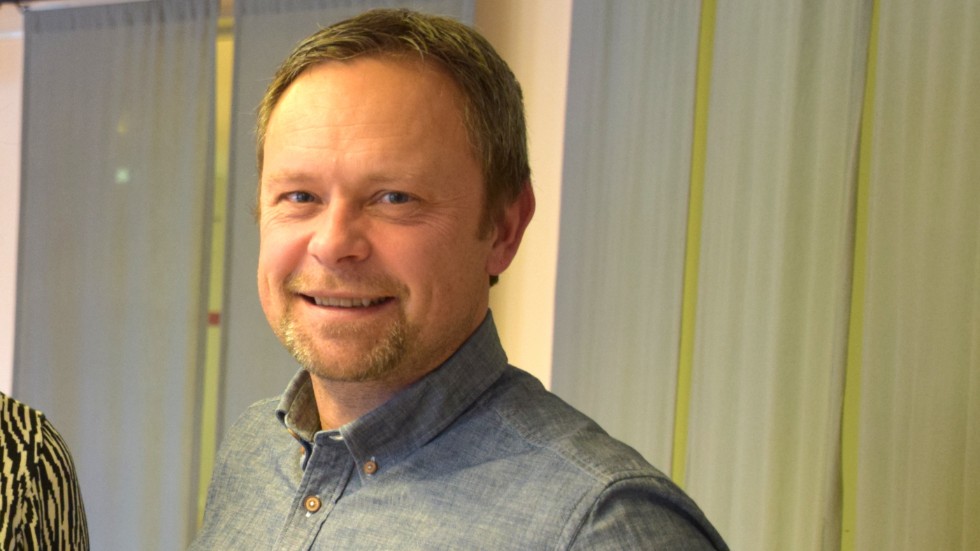Håkan Ljungberg, sektionschef på Arbetsförmedlingen i Östergötland, menar att varslen, som redovisas på länsnivå, påverkar samtliga kommuner.