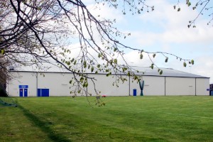 Förslaget: Stäng ishallen och lägg ner verksamheten