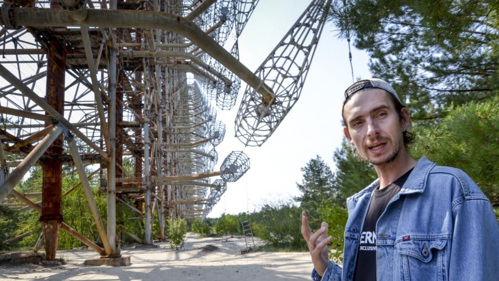 Maksim Polivko arbetar som guide i den stängda zonen i Tjernobyl. Arkivbild.