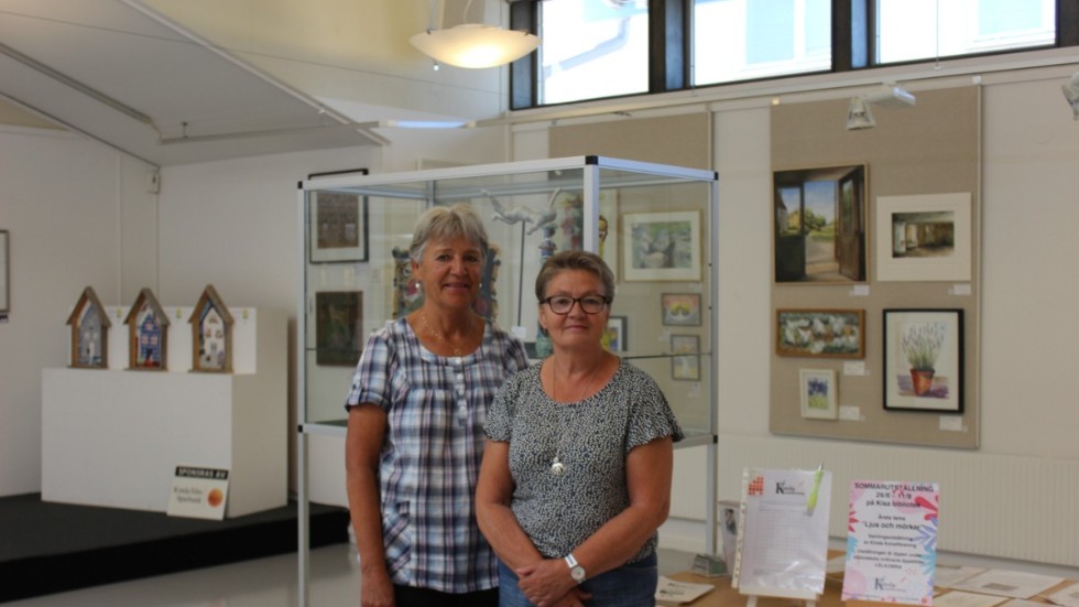 Ann-Charlotte Nilsson och Birgitta Björkhammer hoppas att många kommer till utställningen i sommar. 