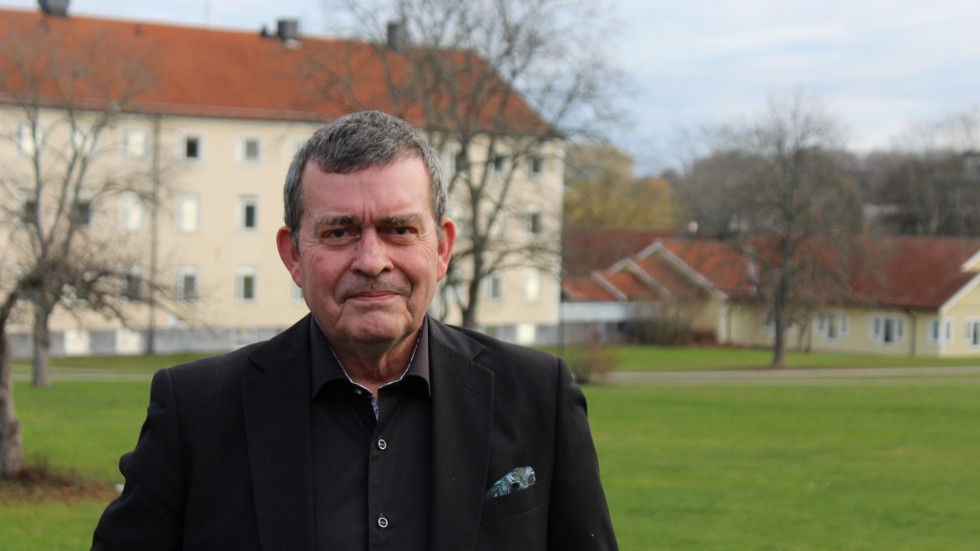 Börje Natanaelsson (M) är kommunstyrelsens ordförande i Söderköping.  Idag får han och övriga styrande i kommunen kritik från Socialdemokraterna. 