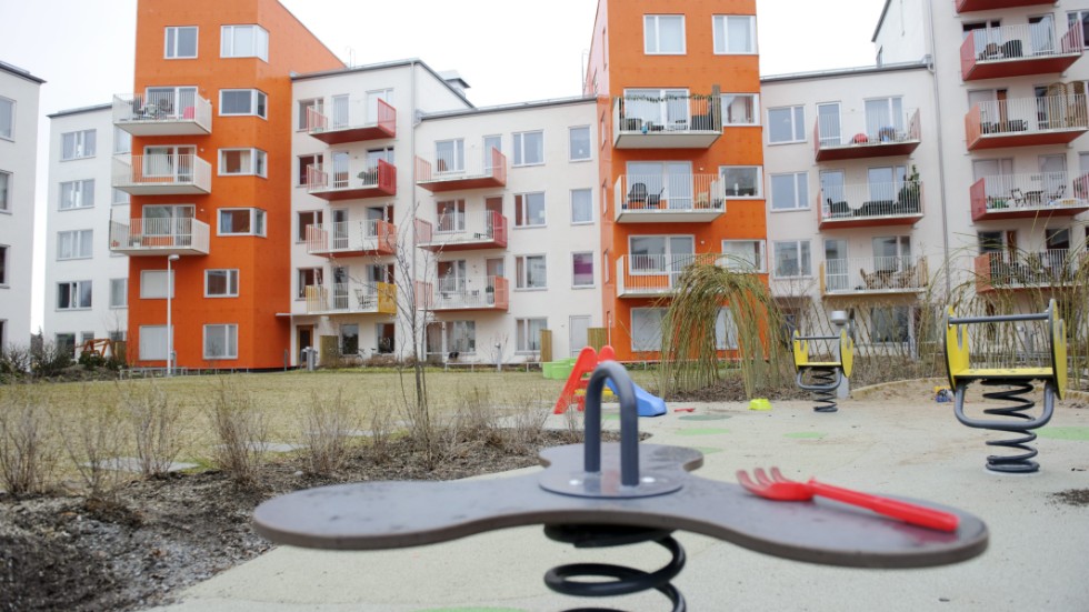 Dagens debattörer  pläderar för en omfattande reformering av bostadspolitiken i Sverige. 