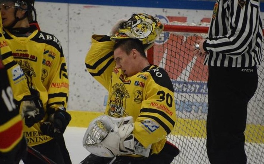 Tomas Rydén berättar om sitt beslut att förlänga med Vimmerby Hockey.
