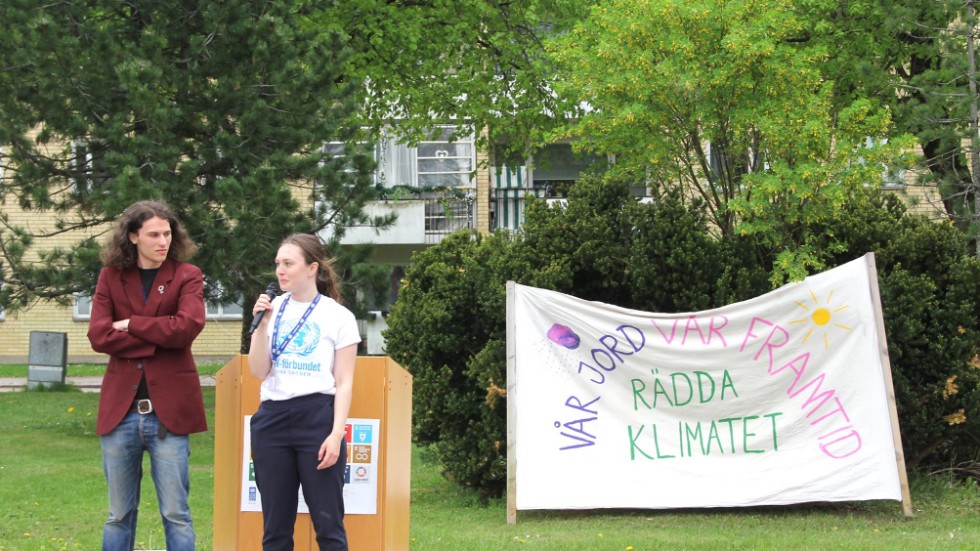 Hardy Brinck och Stina Lindqvist kommer att tala vid miljömanifestationen i Tierp på fredagen.
