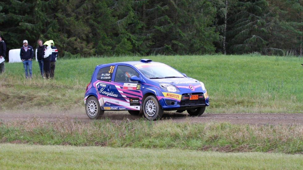 Albin Nordh låg elva i totalen för East Sweden Rally efter sex sträckor. Sedan gick bilen sönder under sträcka sju.