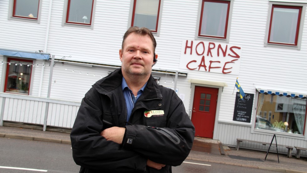 Det är den lokala fastighetsägaren Erik Stefansson som tar över kafébyggnaden i Horn, med målet att hitta en arrendator som driver verksamheten vidare. 