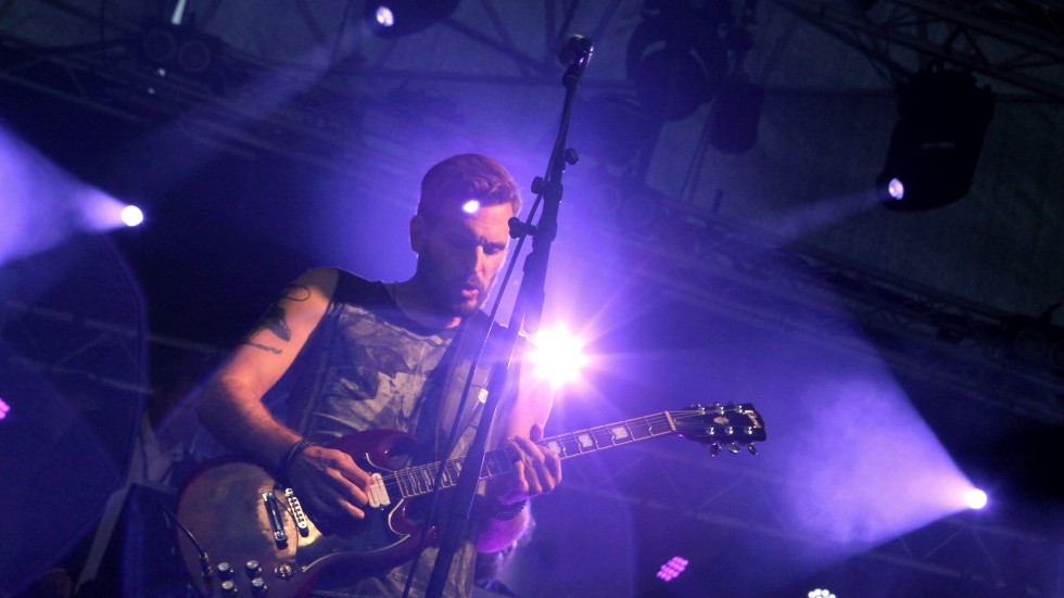 Stefan Helleblad är gitarrist i nederländska bandet Within Temptation. I april väntar en diger Europa-turné och i juli tre konserter som förband till ikoniska Iron Maiden.