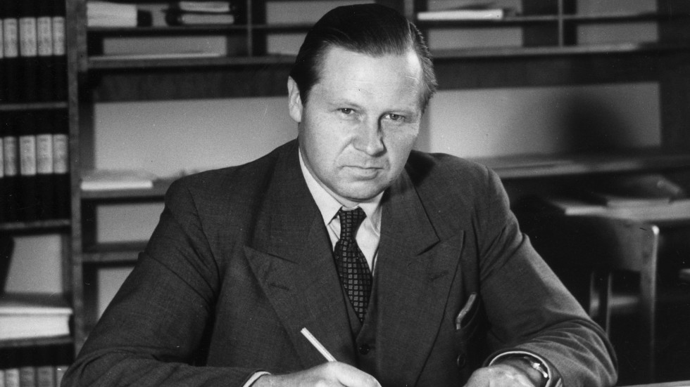 Gunnar Sträng var chef för finansdepartementet från 1955-1976 — under hela 21 år. 