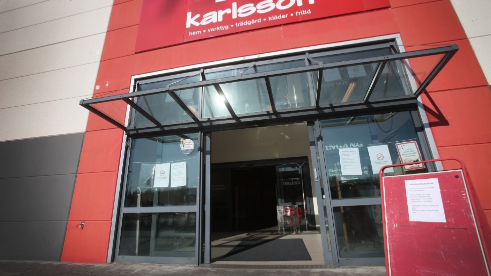 Konkursutförsäljning pågår just nu i varuhuset Karlsson i Solberga handelsområde. Butiken gick inte att rädda från konkurs och nu säljs allting ut.
