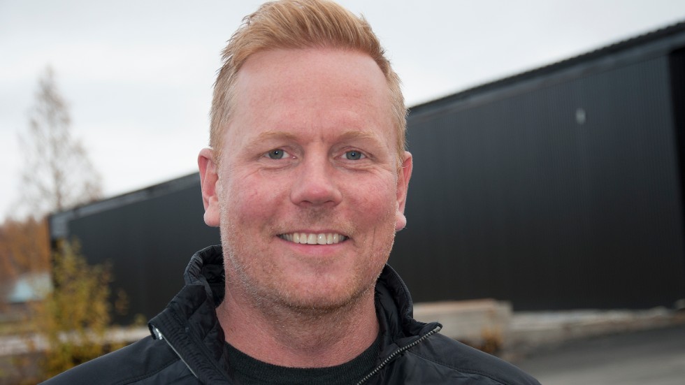 Johan Ekström hoppas att husfabriken ska kunna bygga 15 hus under 2020.