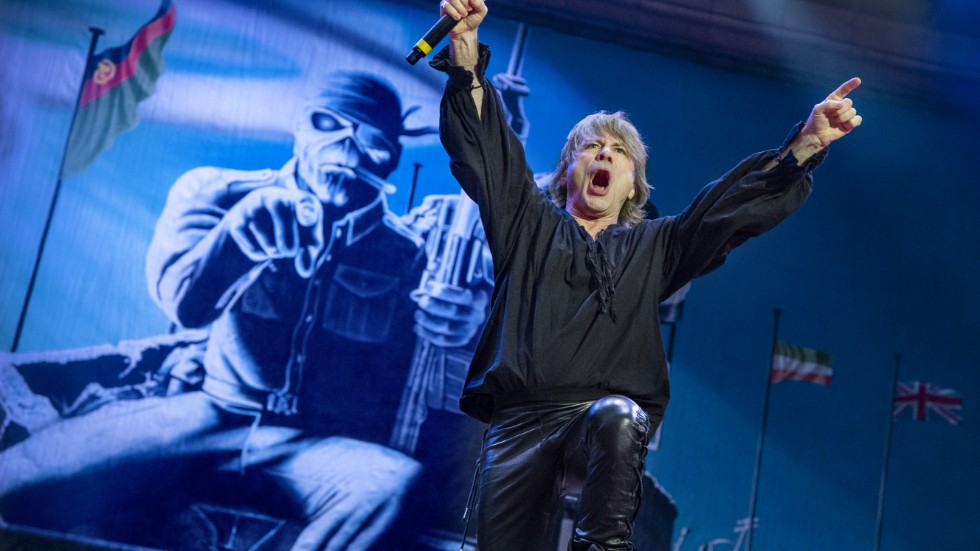 Iron Maiden, med sångaren Bruce Dickinson i spetsen, turnerar under 2020 med "Legacy of the beast tour".  