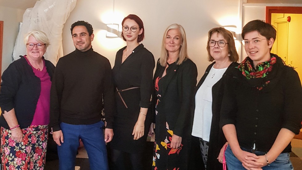 Ardalan Shekarabi, Carina Ohlsson och oppositionsrådet Marie Axelsson, besökte kvinnojouren i Märsta. 