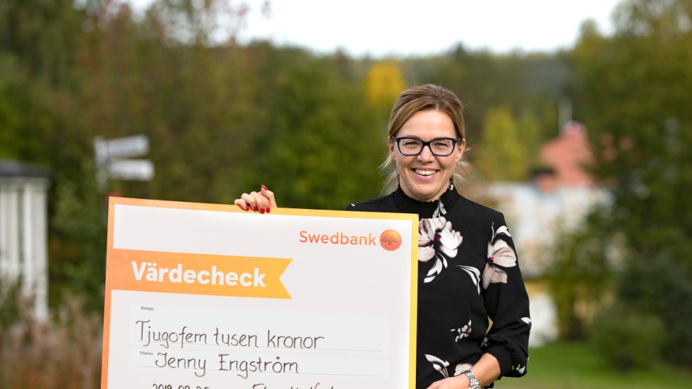 De senaste fem åren har Jenny Engström varit verksamhetsledare för Råek. Under fredagen fick hon ta emot ett stipendium från Sparbanksstiftelsen i Norrbotten på 25 000 kronor.