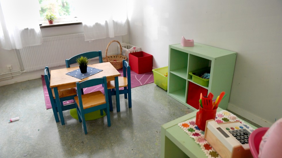 Är förskolenedläggningarna i Skäggetorp en del av en moderat strategi, undrar debattörerna.