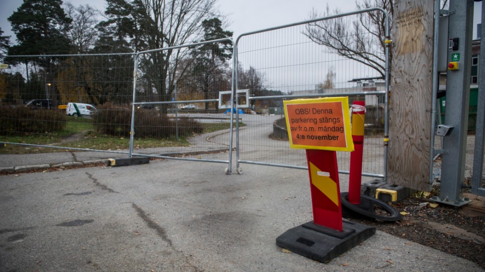 Fjärde november stängdes ytterligare en parkering vid Nyköpings lasarett.