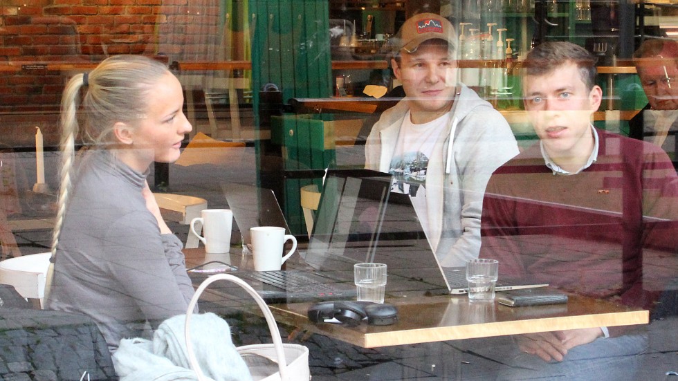 Alicia Petersdotter, Emanuel Tammelin och Joel Söderström är ny "cafékollegor".