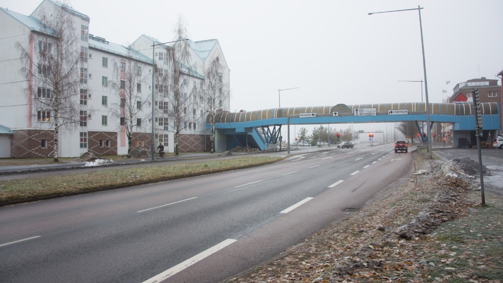 Södra hamnleden kan behöva stängas av när gångbron ska tas ned. Det kommer sannolikt att ske nattetid för att minska störningarna för trafiken.