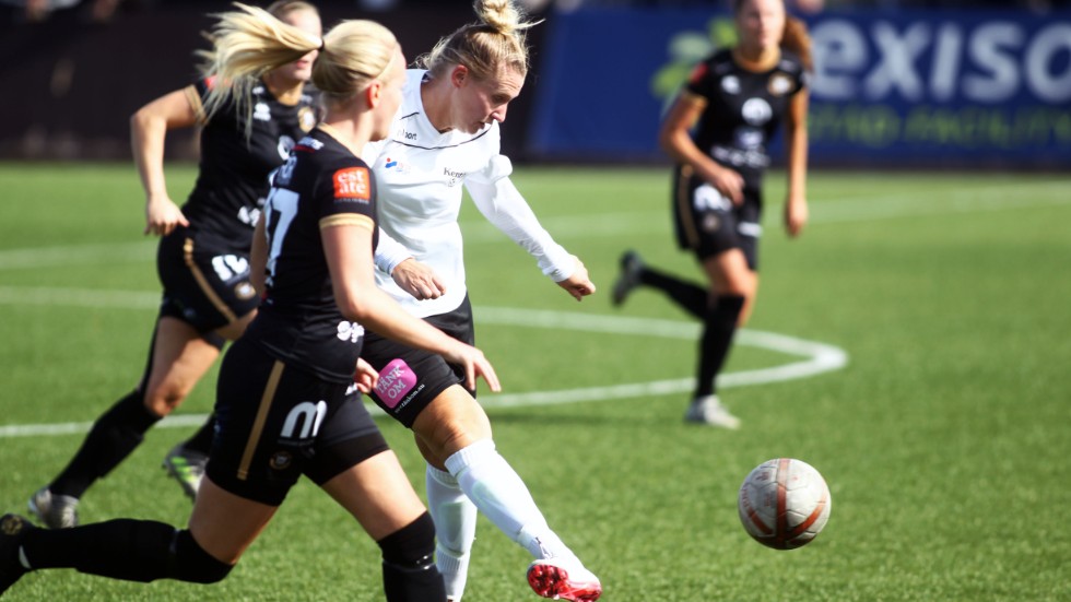 Meriterade Maria Aronsson visade klass i inledningen av matchen med Kentys första mål.