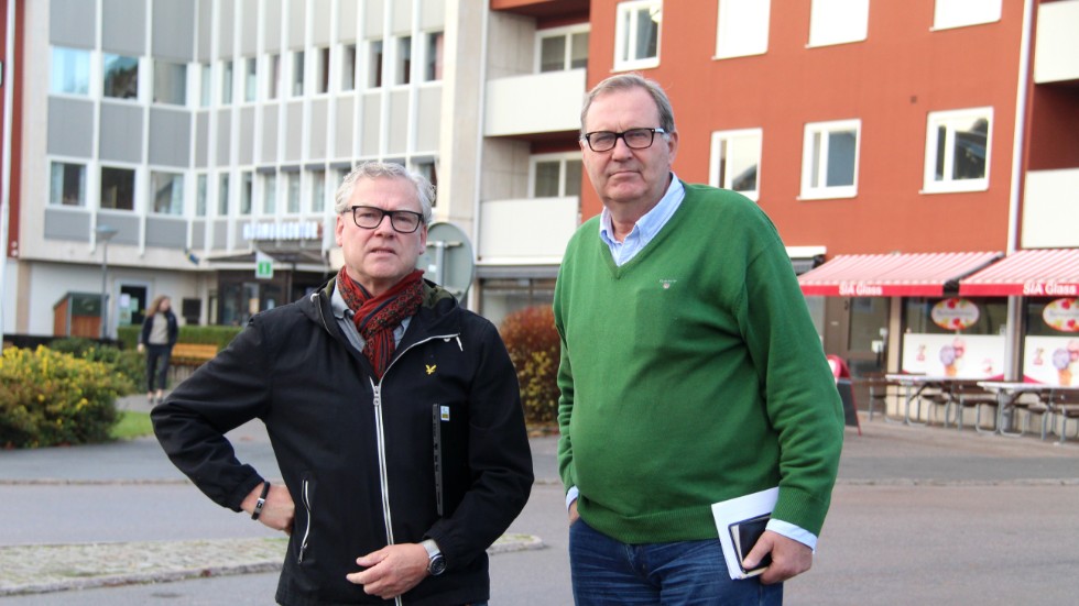 Moderaterna i Kinda, med Thomas Fransson och Christer Segerstéen, vill se att Kindas politiker vågar stå upp och ta ett större ansvar för beslut som fattats.