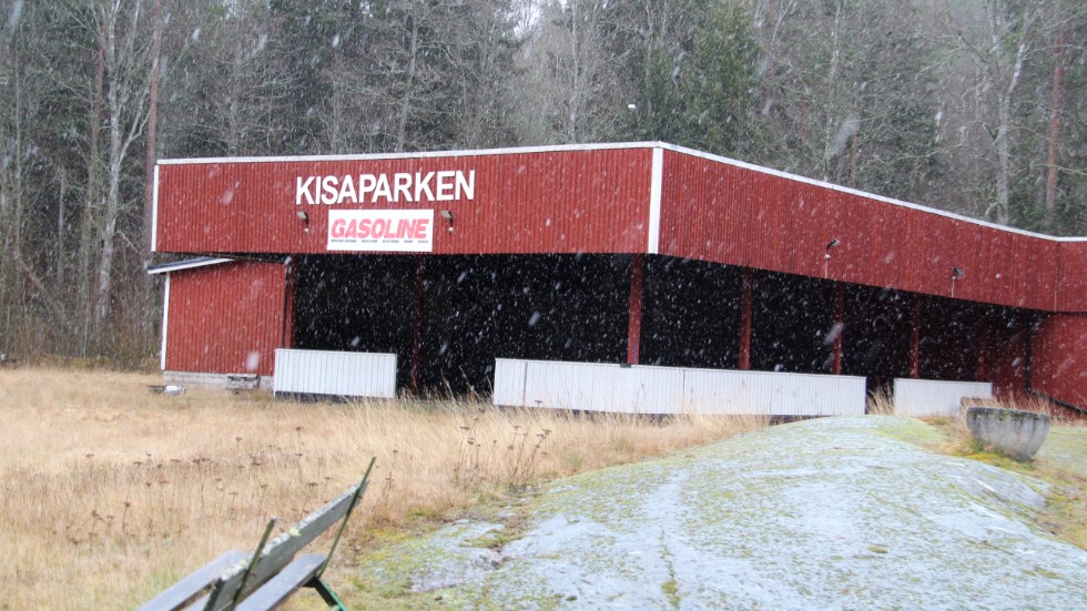 Socialdemokraterna, som är den största andelsägaren i Kisaparken, har beslutat om att de vill sälja anläggningen.