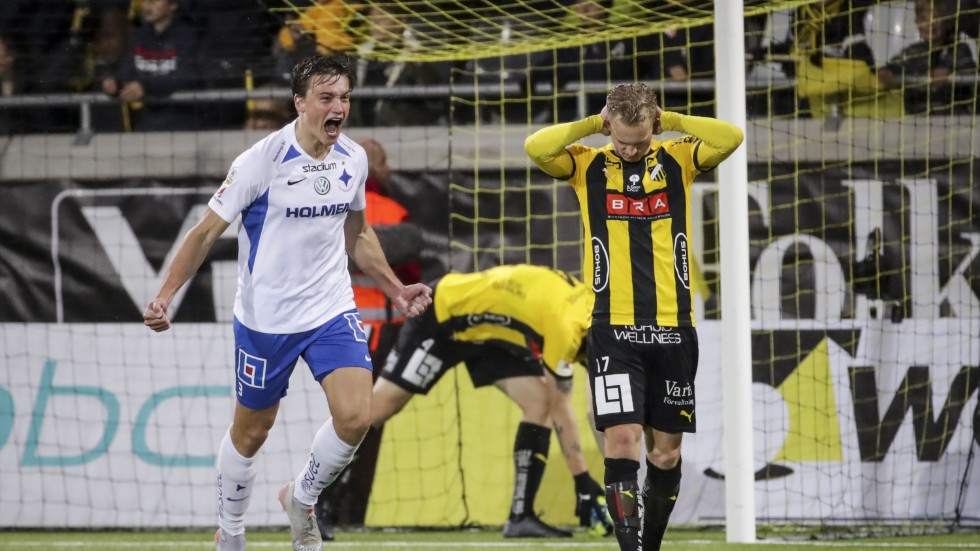 Matchhjälten Rasmus Lauritsen jublar efter sin sena nick. 