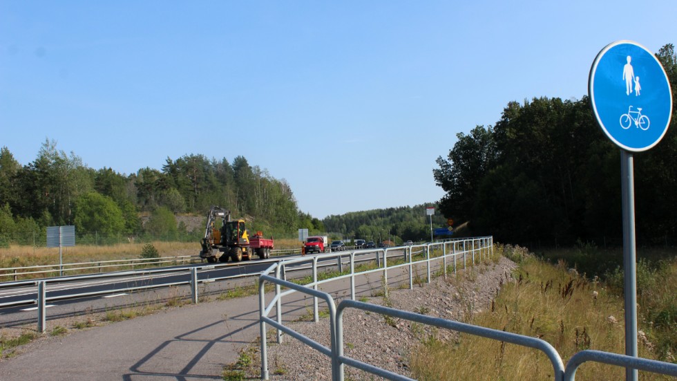Nu byggs gång- och cykelvägen klart mellan Finspång och Svärtinge. Det rör sig om sträckan i närheten av Kolstad, in till Svärtinge.