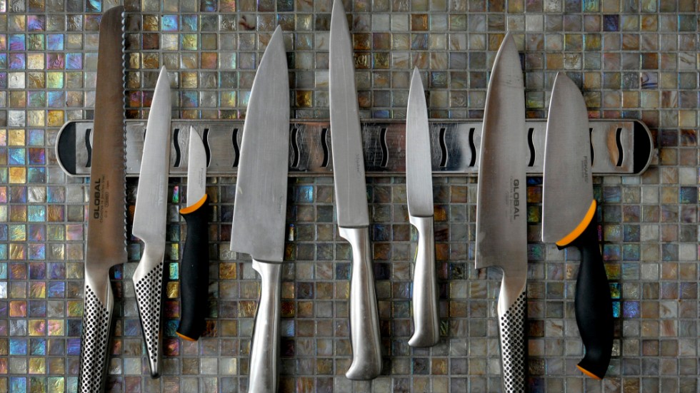 Polisen har fått i uppdrag att spåra inköp av kniven, som misstänks ha använts vid mordförsöket på Norr.
