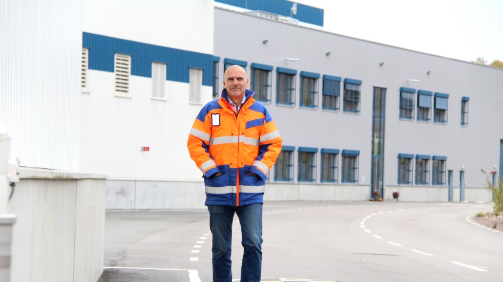 52-åriga Roger Svensk är ny vd på Sofidel Sweden AB. Sedan oktober månad har han varit på plats för att lära känna anläggningen och företagets 195 anställda. 